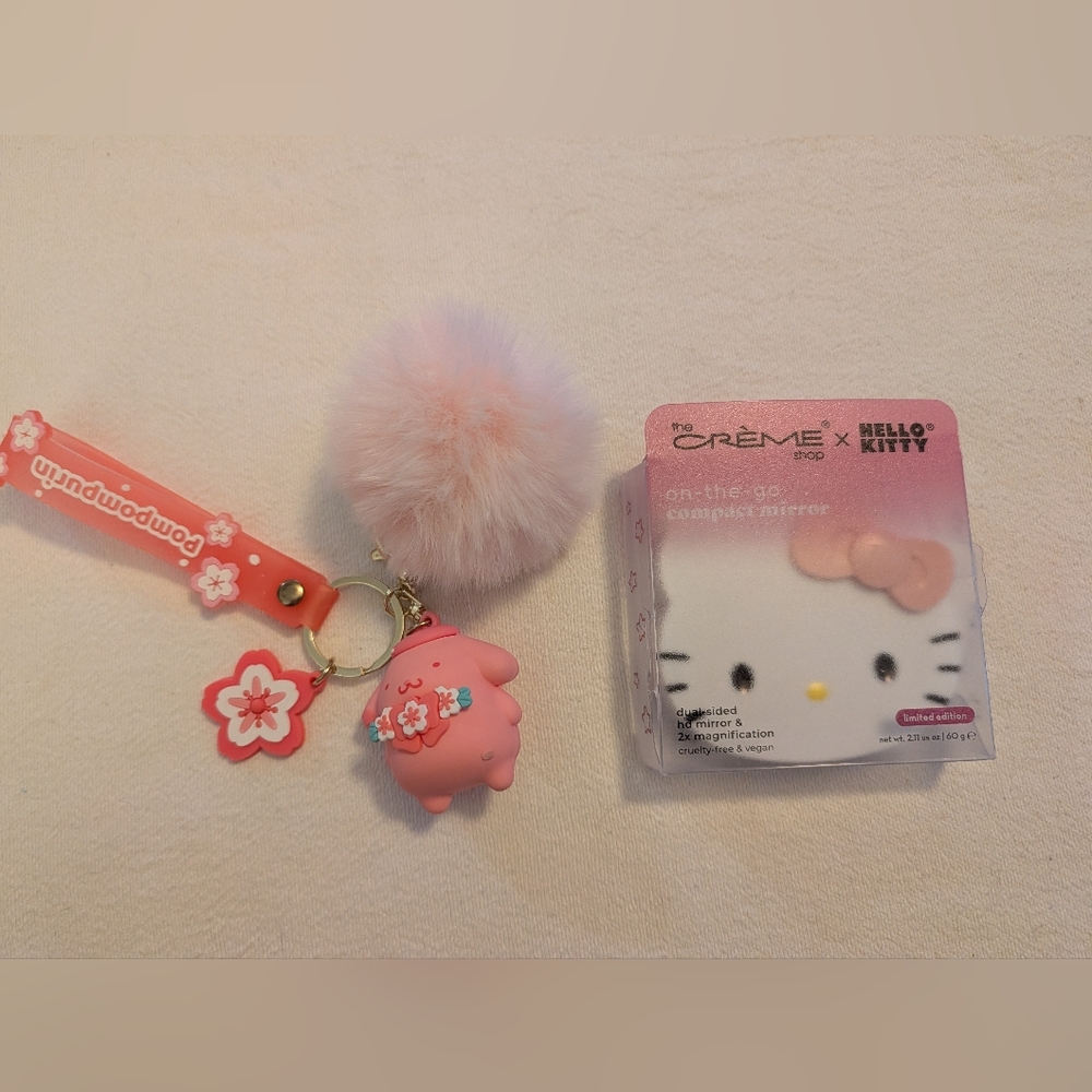 Hello Kitty Mirror & Keychain 🩷